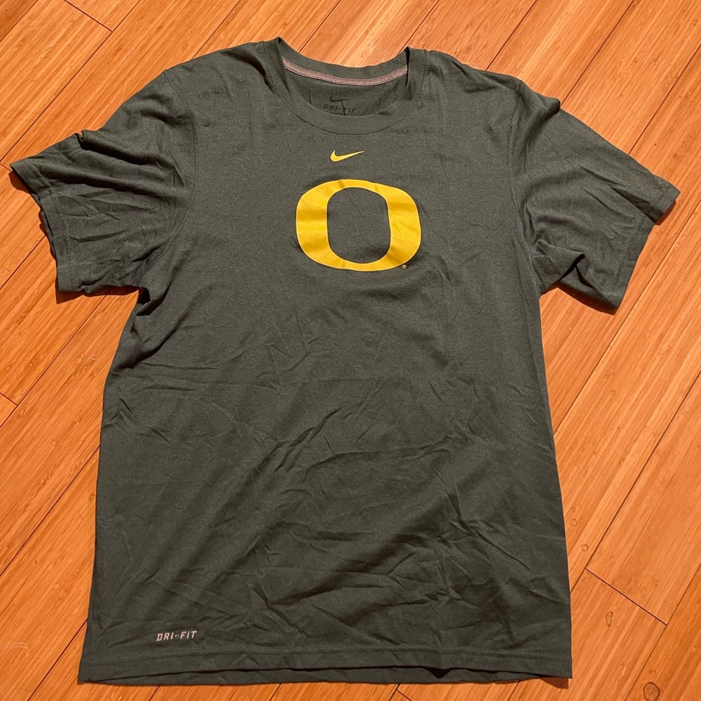 Nike Dri-Fit Oregon Ducks Tee ~ Men’s Small